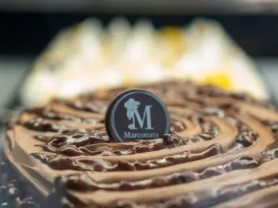 Helado de chocolate con el sello de Marconata